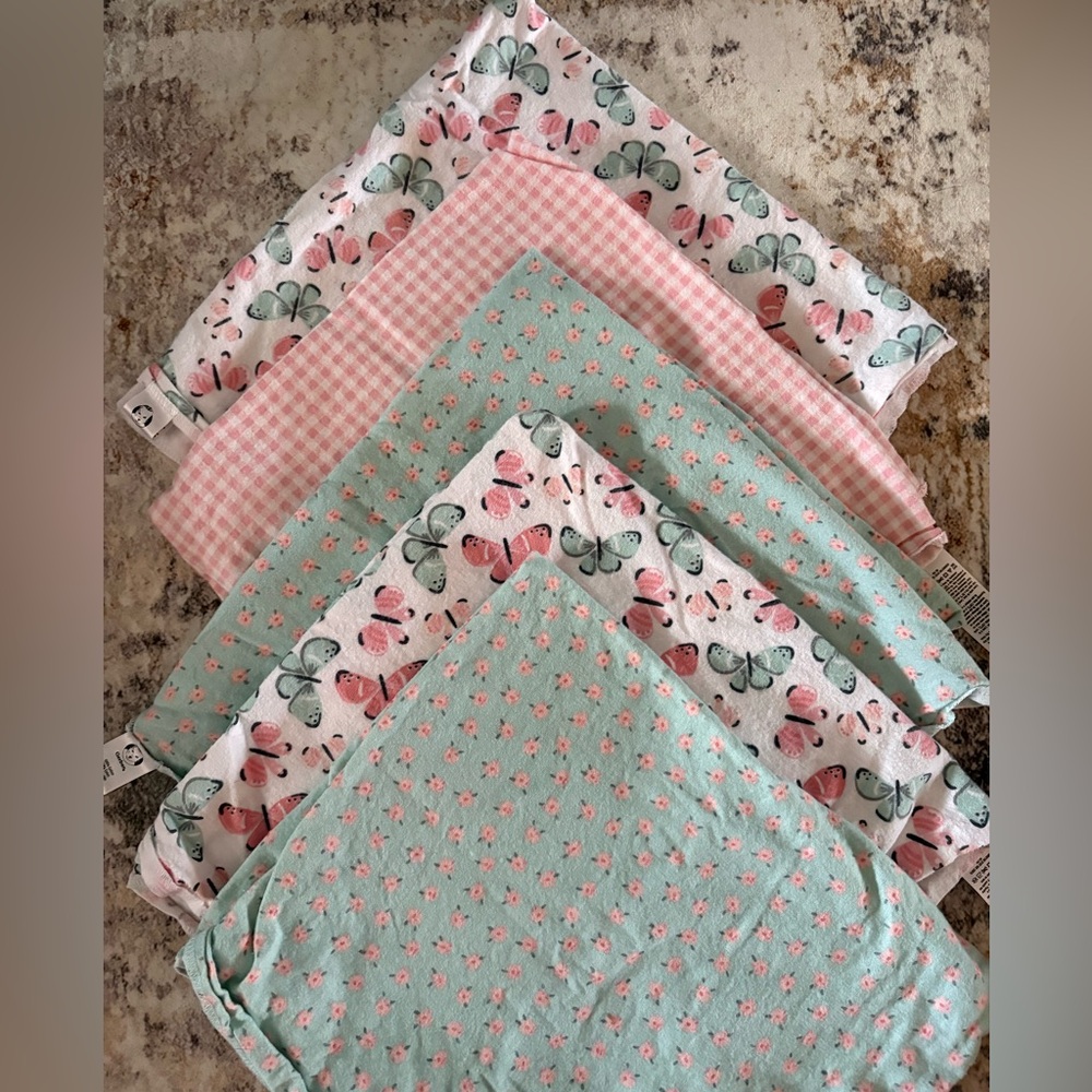 Gerber Mint Green and White Baby Swaddle Set